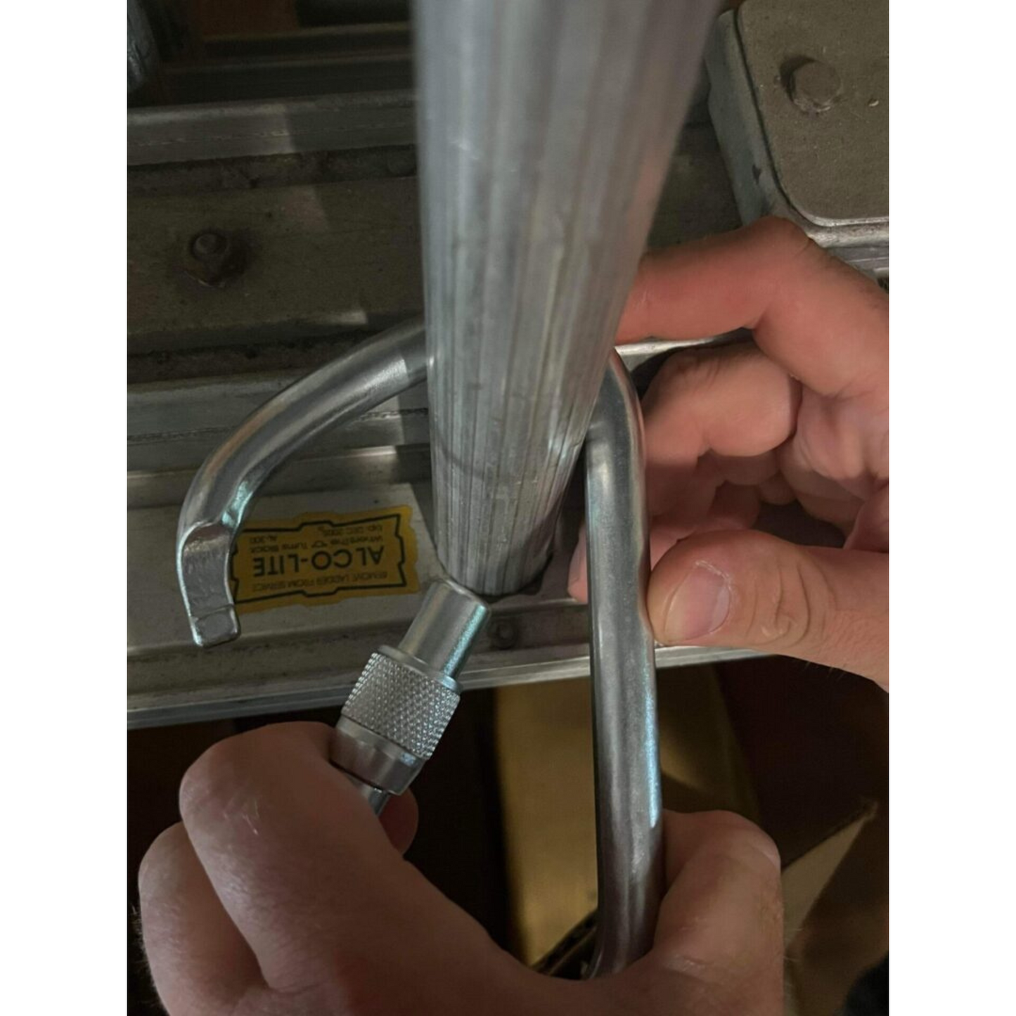 RNR Omega Pacific XL 1/2" Steel D Keylock Screw-Lok